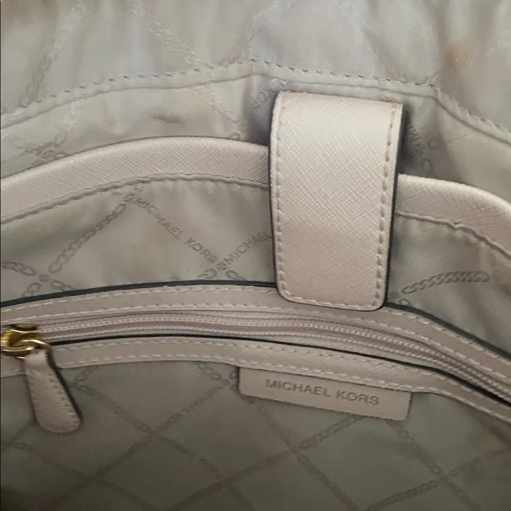 Michael Kors Voyager Large Saffiano Leather Top-Zip Tote Bag light pink/blush